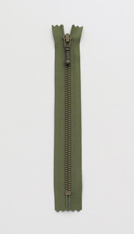 YKK lynlås fast - antik messing - 6 mm bred - 35 cm.